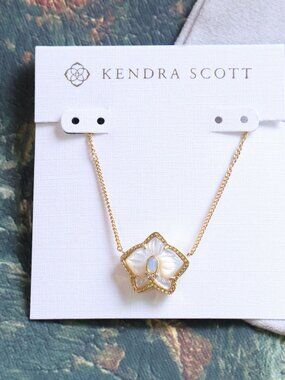 New💫 Kendra Scott Joelle Orchid Ivory Mother-of-Pearl Necklace Gold